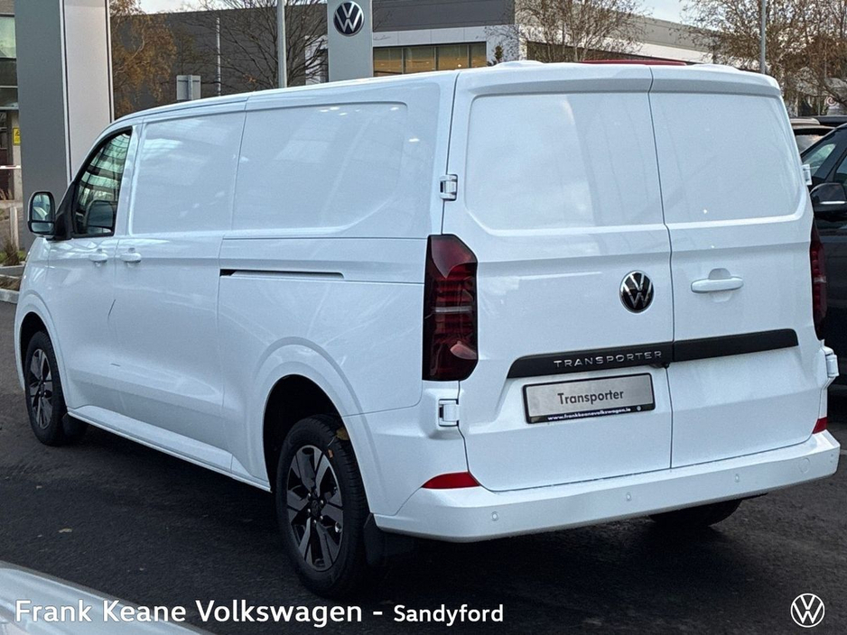 2026 Volkswagen Transporter - image 8