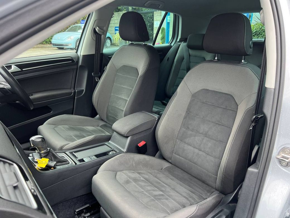 2017 Volkswagen Golf - image 6