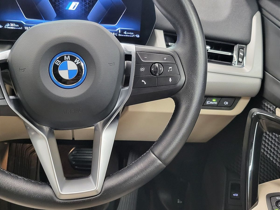 2024 BMW X1 - image 18