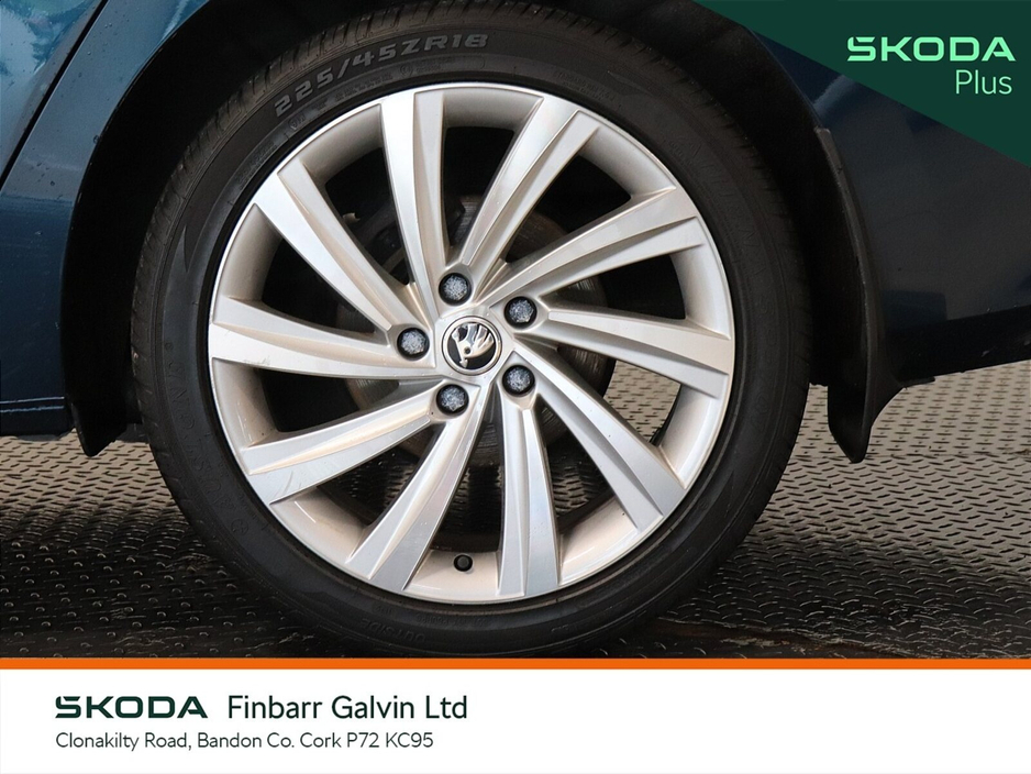 2024 Skoda Octavia - image 9