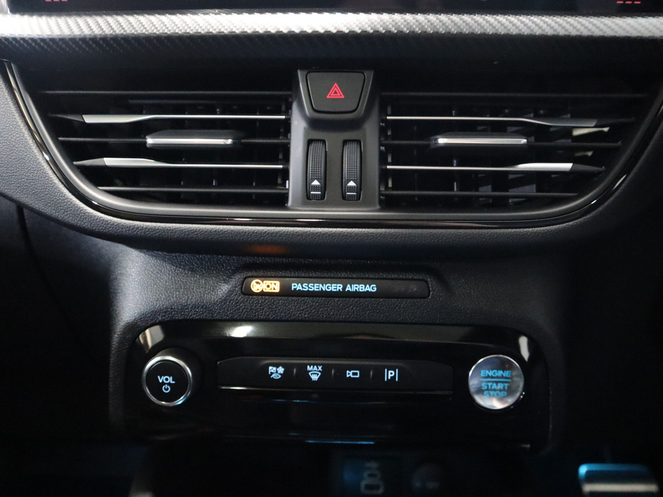 2025 Ford Kuga - image 24