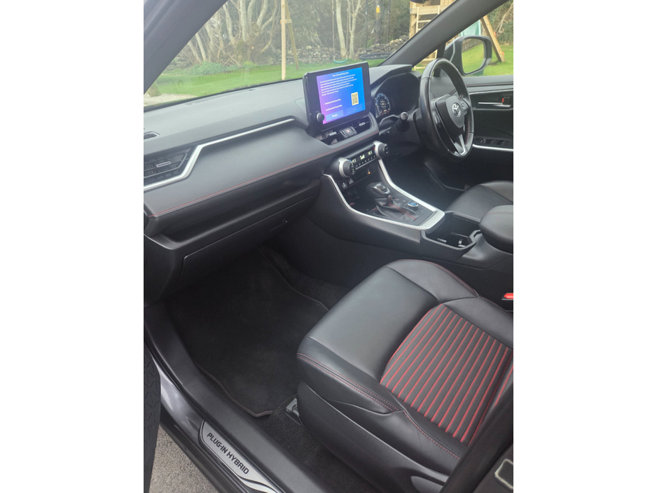 2023 Toyota Rav4 - image 12