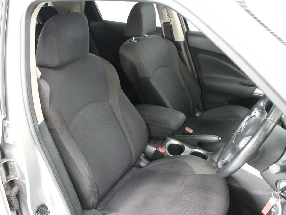 2014 Nissan Juke - image 12