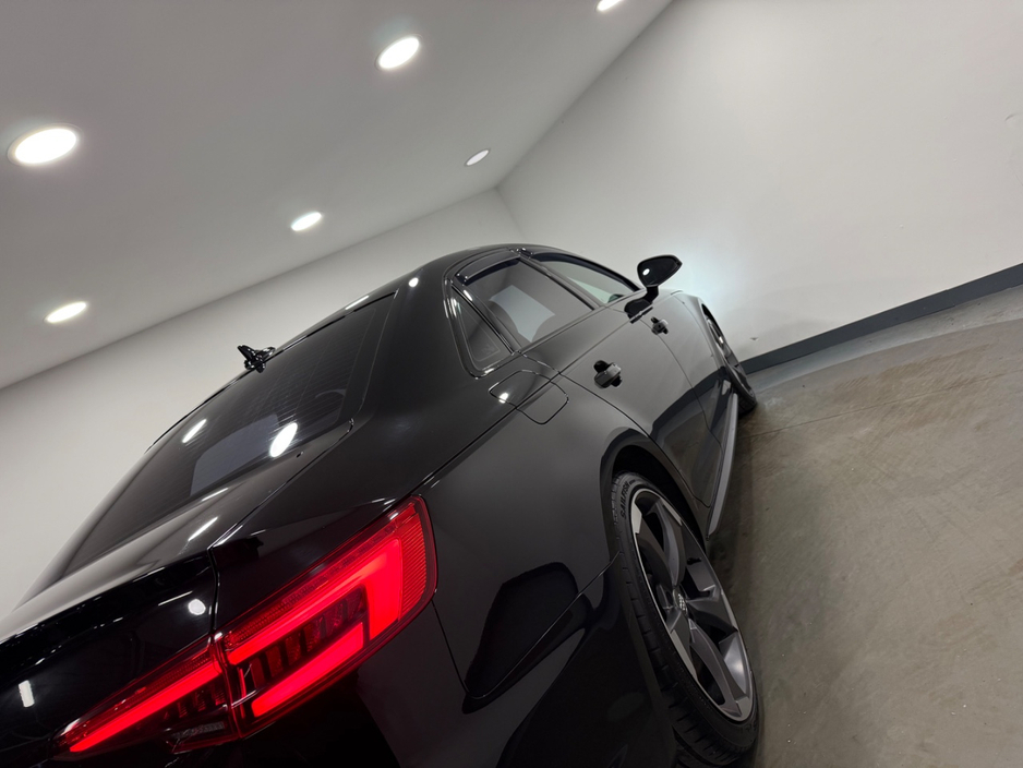 2017 Audi A4 - image 11