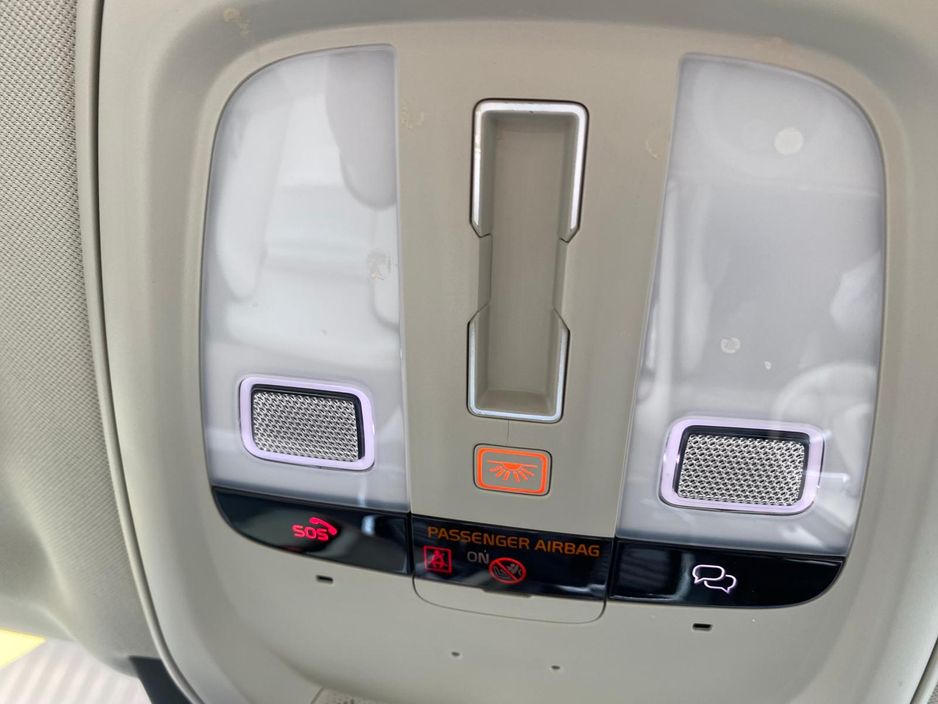 2023 Volvo XC90 - image 26