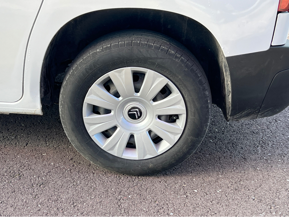 2021 Citroen Berlingo LX 1.5 BLUEHDI 75 S&S 650KG M €10,900