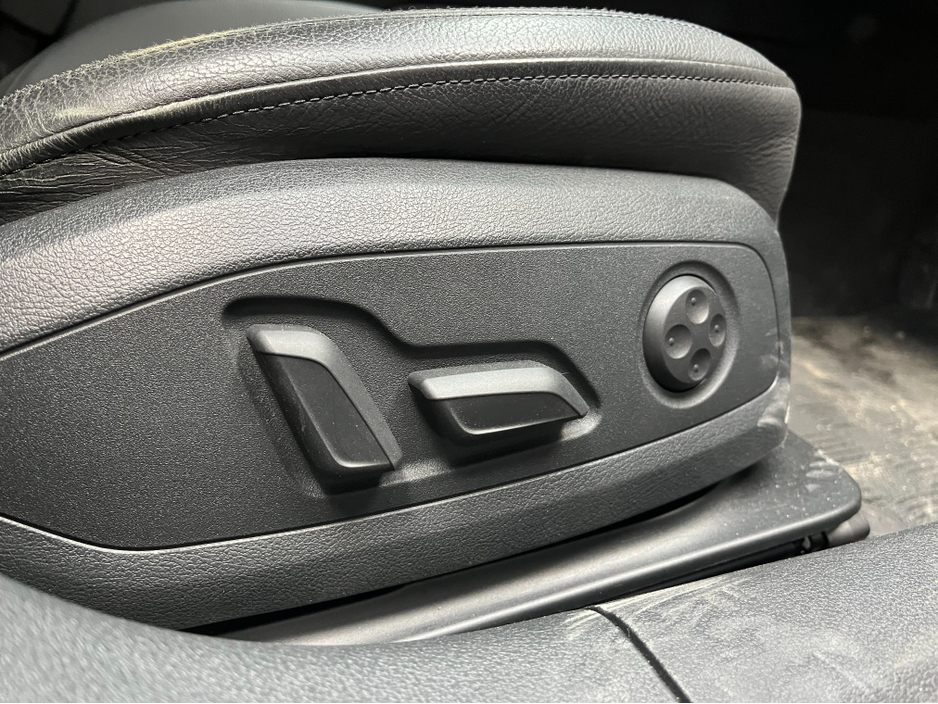 2019 Audi A4 - image 12