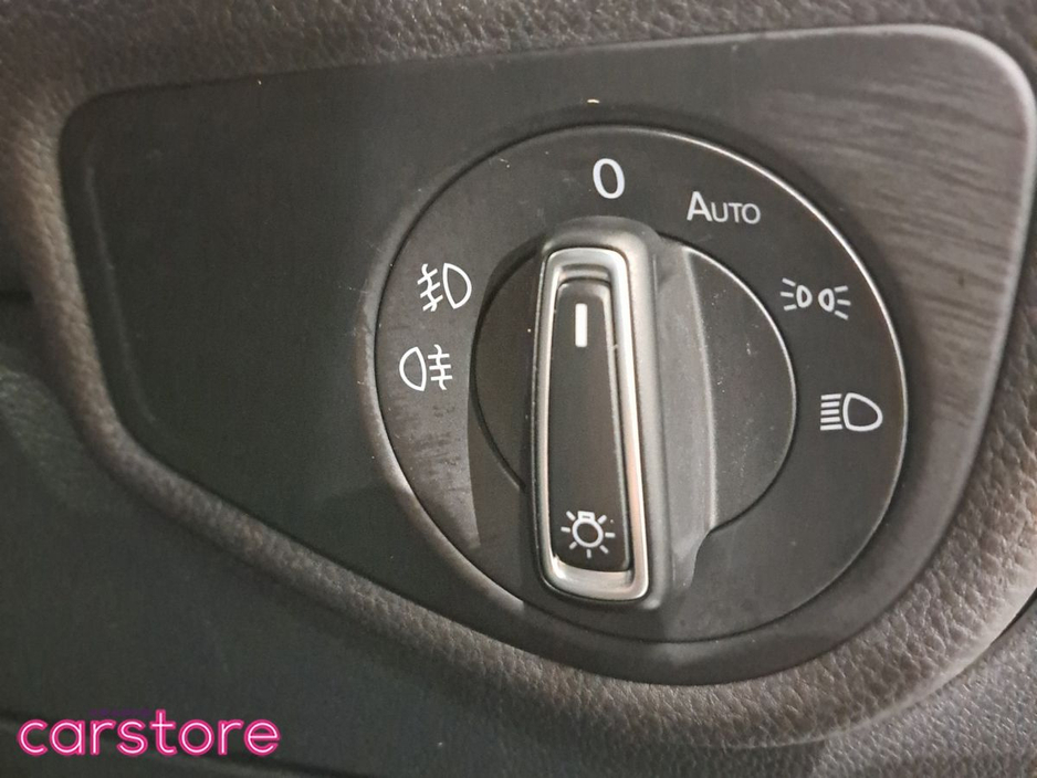 2018 Volkswagen Touran - image 18