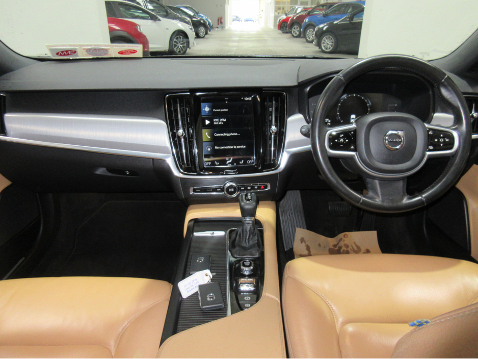 2018 Volvo S90 2.0 D4 MOMENTUM 190BHP AUTO €18,895