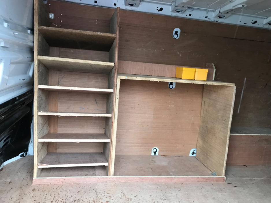 2019 Renault Trafic - image 25