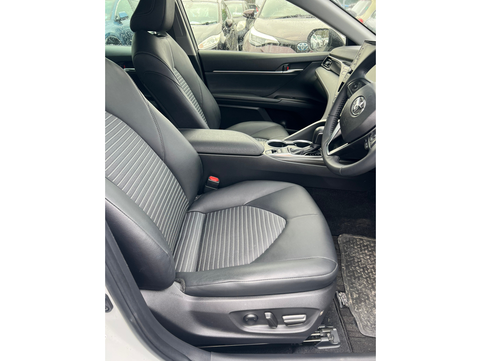 2023 Toyota Camry 2.5 Camry Hybrid Sol €39,500