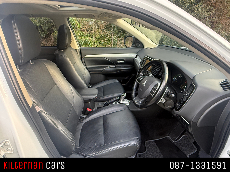 2015 Mitsubishi Outlander - image 7