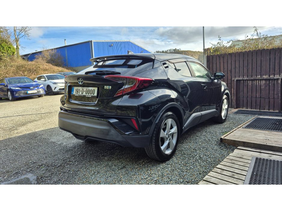 2019 Toyota C-HR - image 7