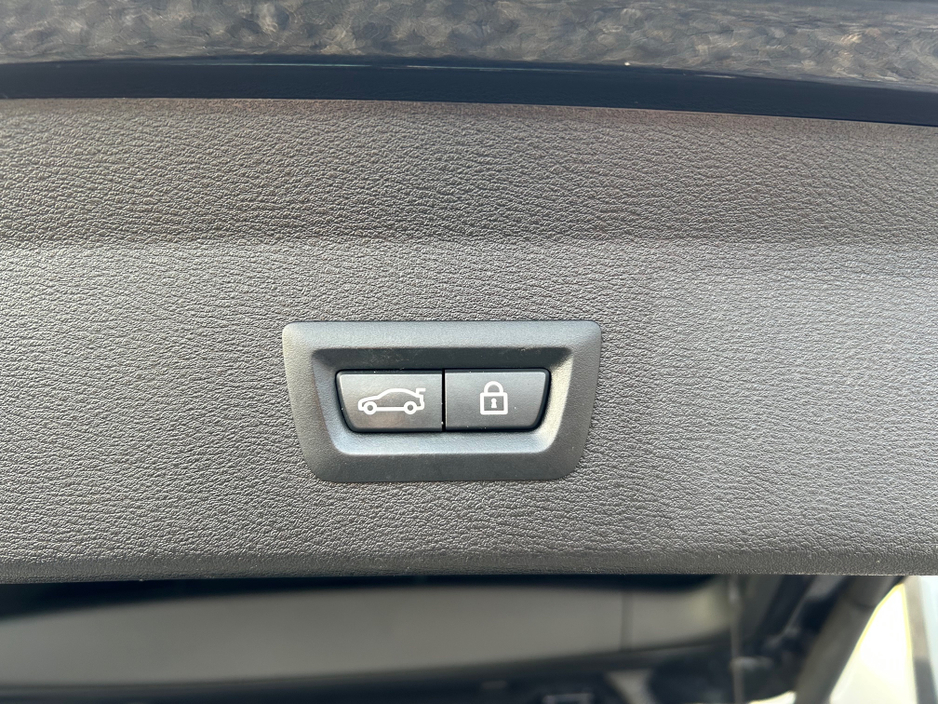 2016 BMW X1 - image 18