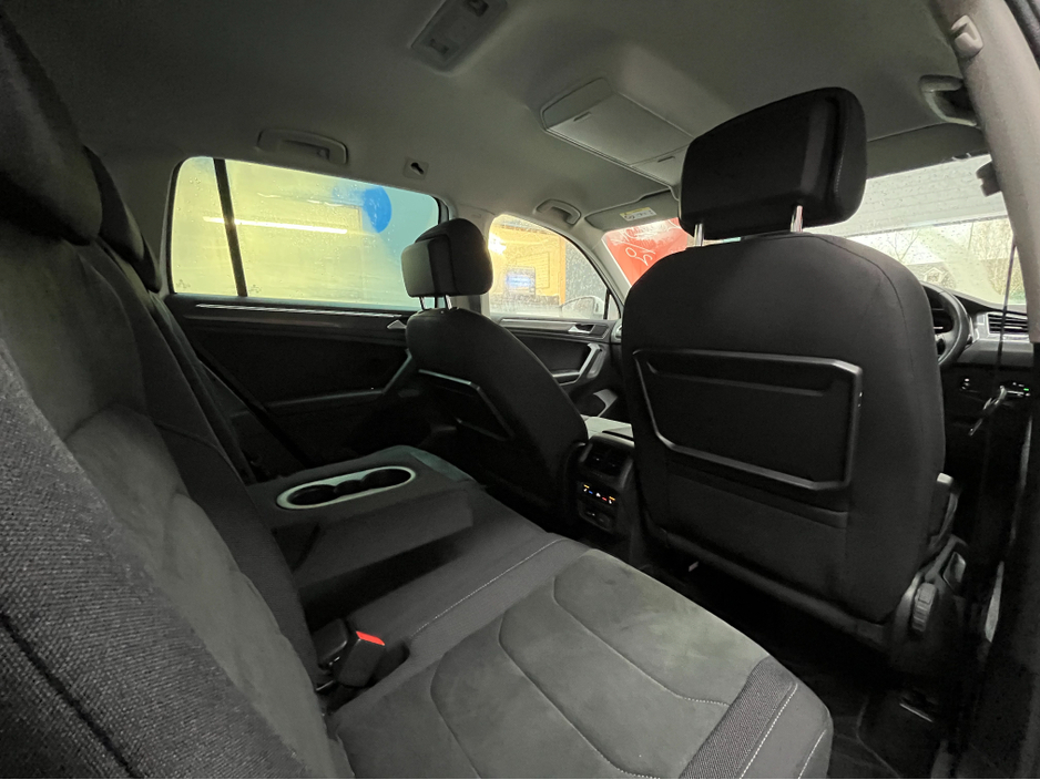2020 Volkswagen Tiguan - image 16