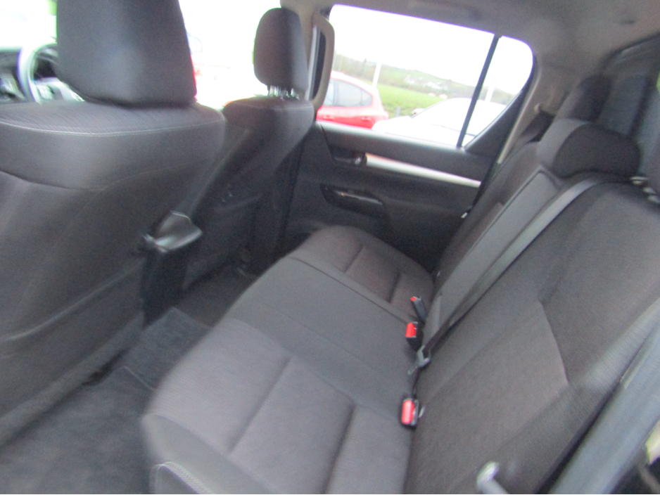 2020 Toyota Hilux DOUBLE CAB SR5 4DR