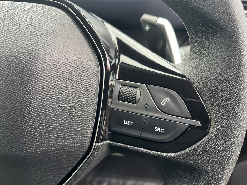 2023 Peugeot Rifter - image 20