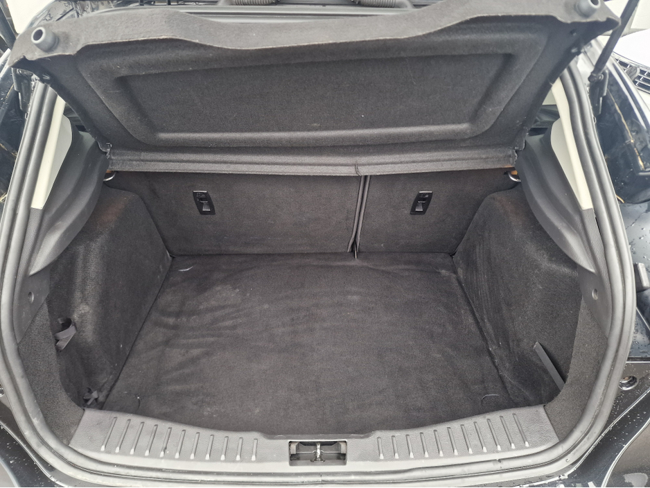 2015 Ford Focus - image 26