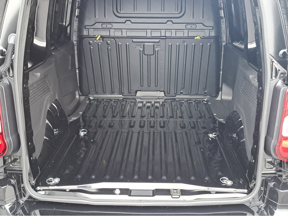 2026 Opel Combo - image 14