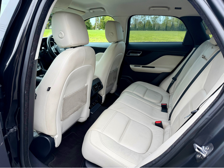 2017 Jaguar F-Pace - image 24