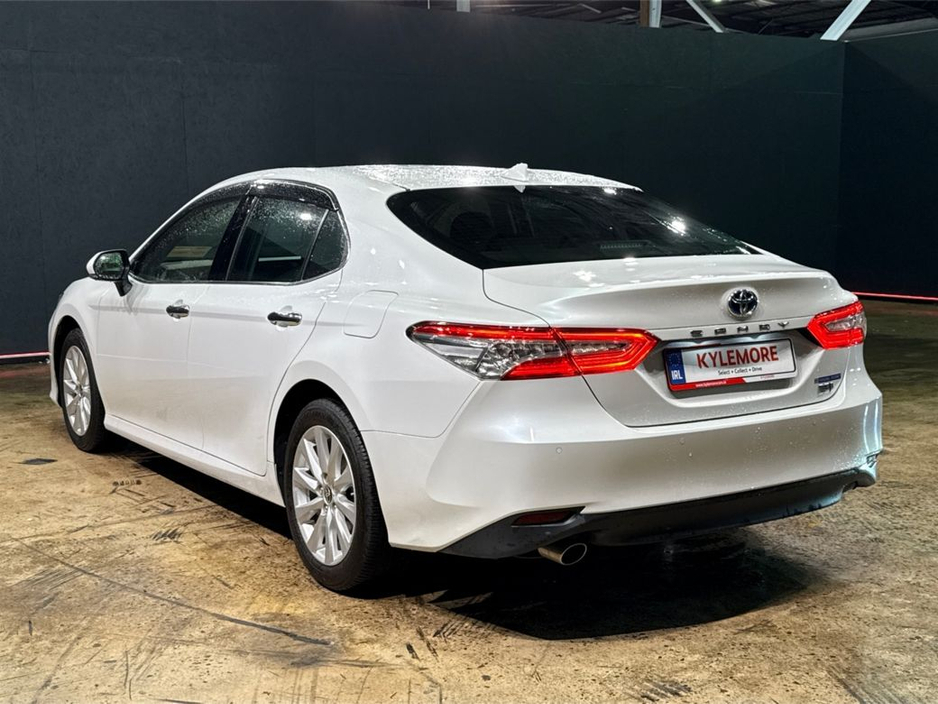 2021 Toyota Camry - image 5