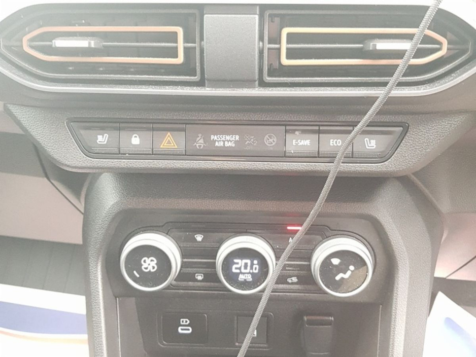 2025 Dacia Jogger HEV 145 Extreme Auto 7S FAMILY €31,000