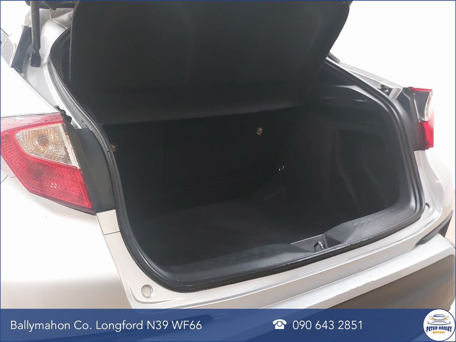 2019 Toyota C-HR 1.8 HYBRID LUNA €19,450