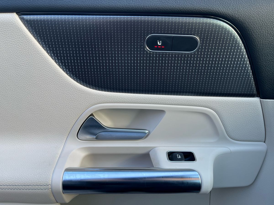 2022 Mercedes-Benz GLA Class - image 17