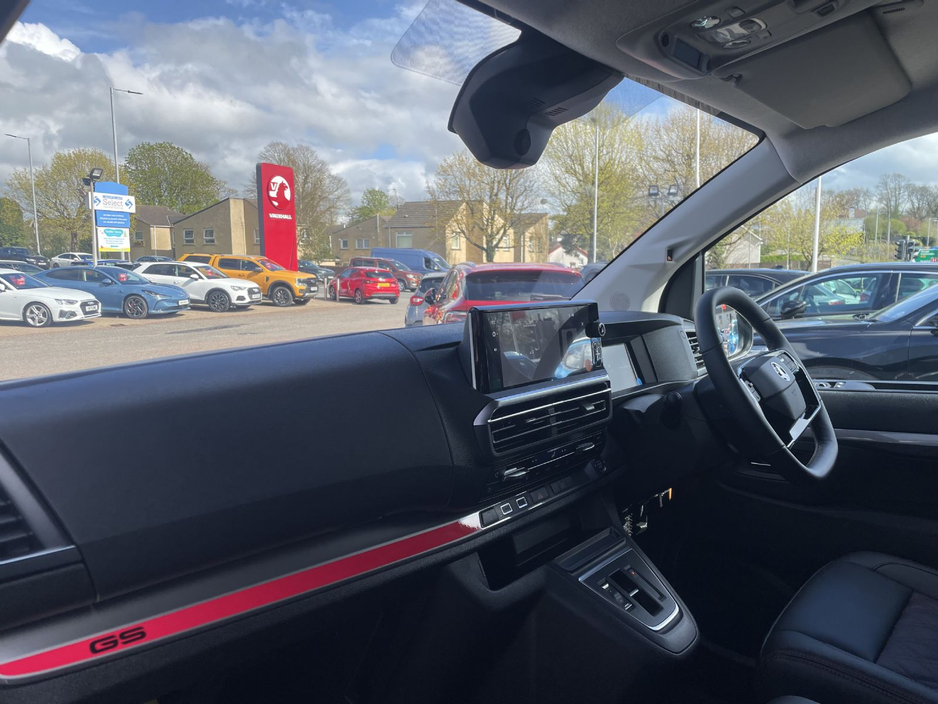 2026 Opel Vivaro - image 16