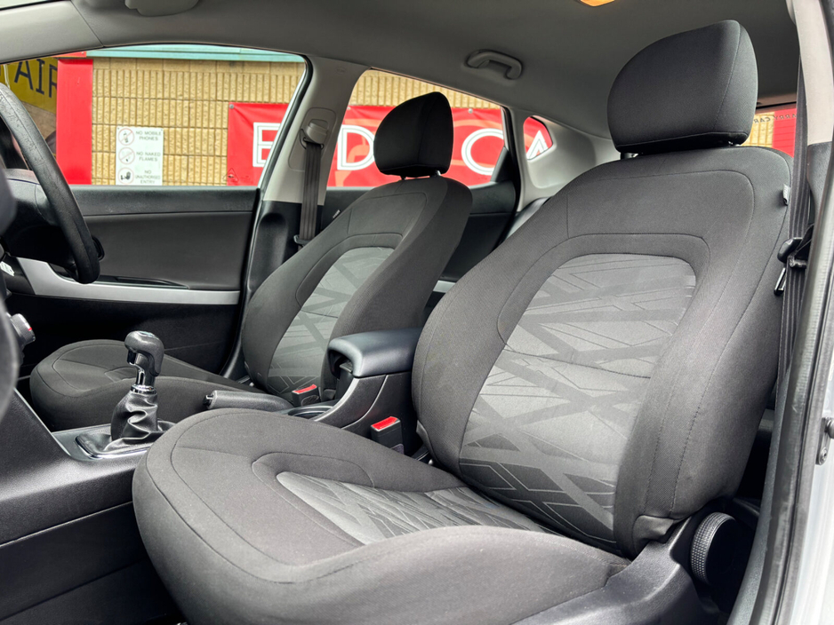 2016 Kia Ceed - image 11