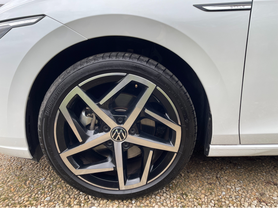 2024 Volkswagen Golf 2.0 TDI 150 BHP DSG STYLE 5 DOOR. €34,950