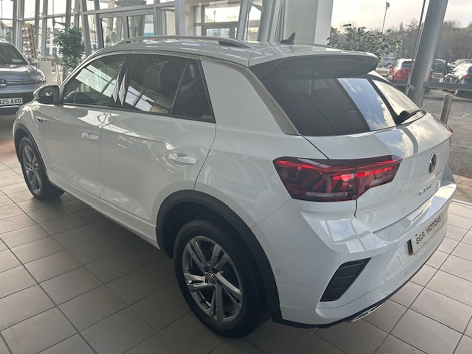 2025 Volkswagen T-Roc - image 3