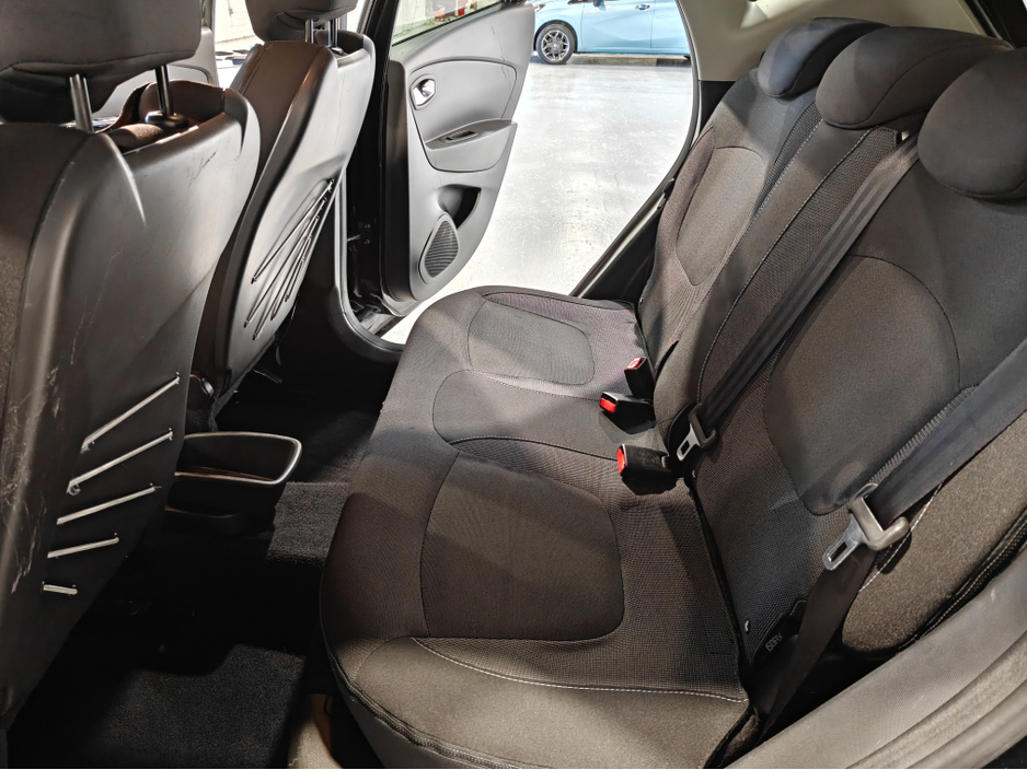 2015 Renault Captur - image 19