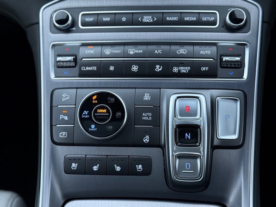 2024 Hyundai Santa Fe 1.6 PHEV 4WD Premium 7 Seater €50,950