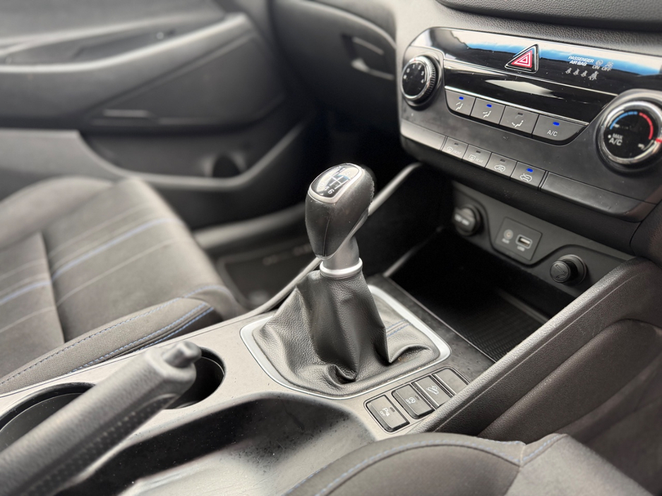 2016 Hyundai Tucson - image 15