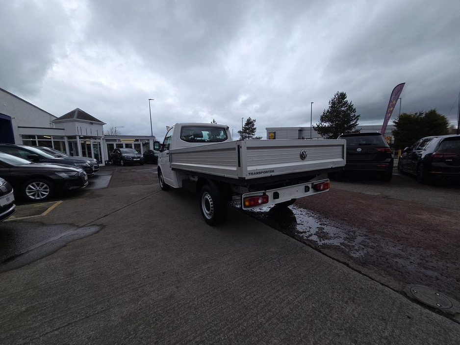 2018 Volkswagen Transporter - image 6