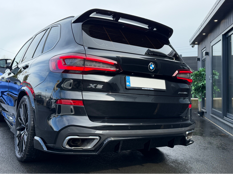 2021 BMW X5 - image 15