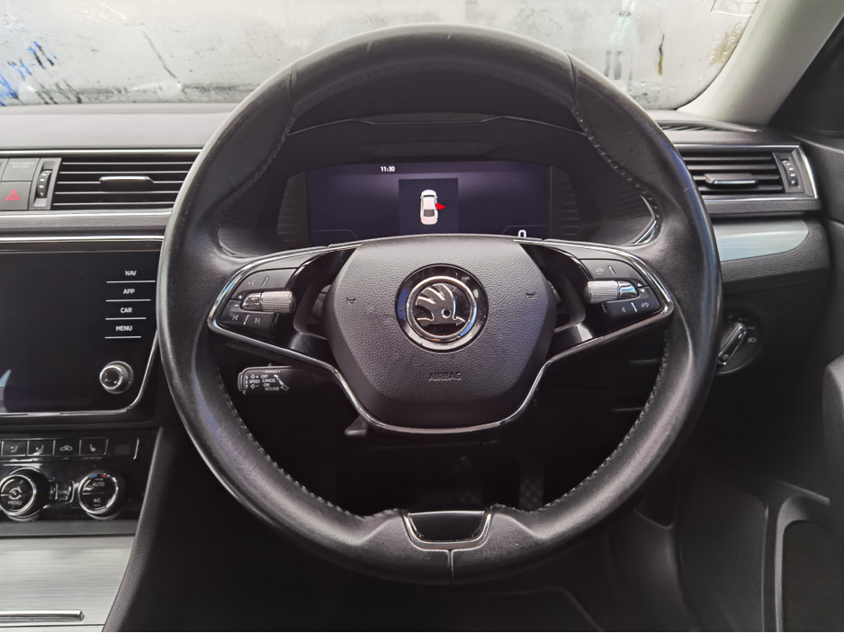 2023 Skoda Superb - image 14