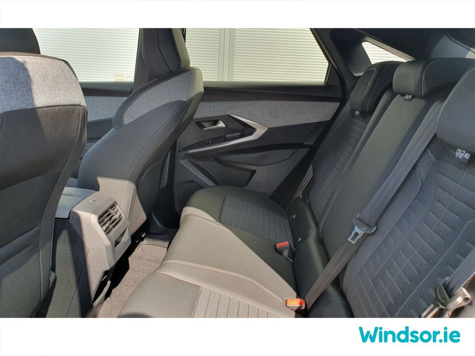 2025 Peugeot 3008 e3008 Electric Allure 73kWH 210BHP €41,995