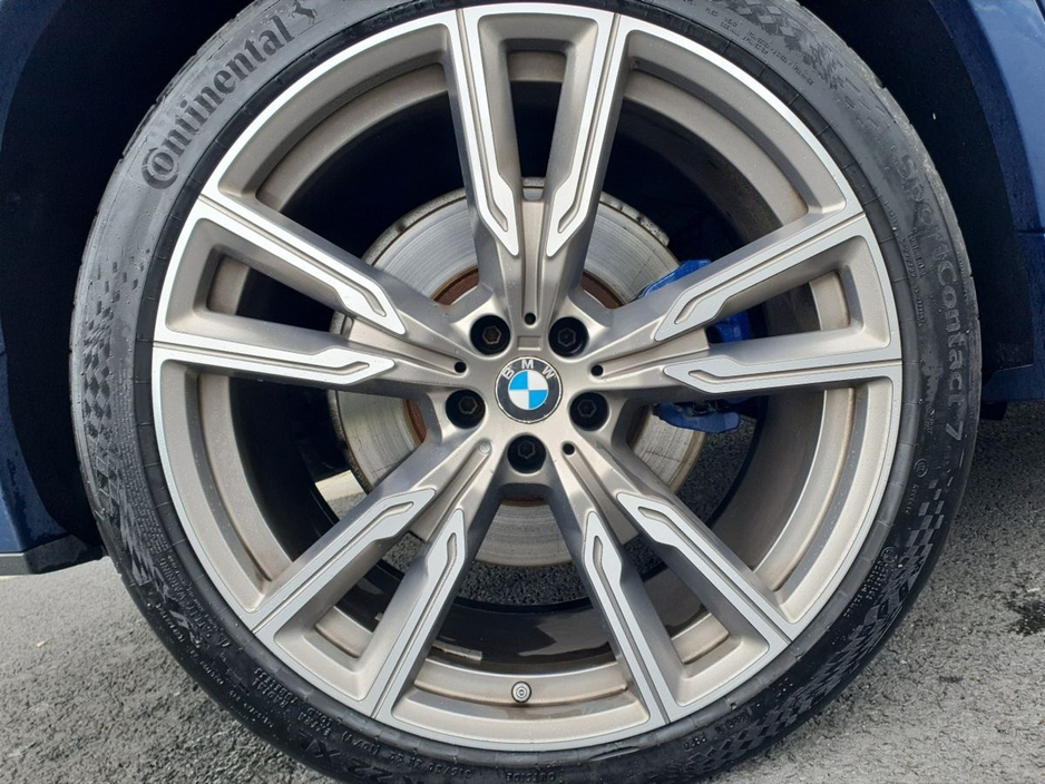 2019 BMW X5 - image 9