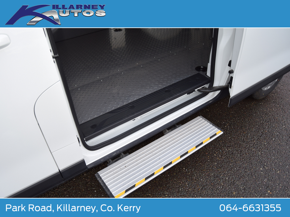 2026 Maxus Deliver 7 Diesel Lux LWB Low Roof €25,928