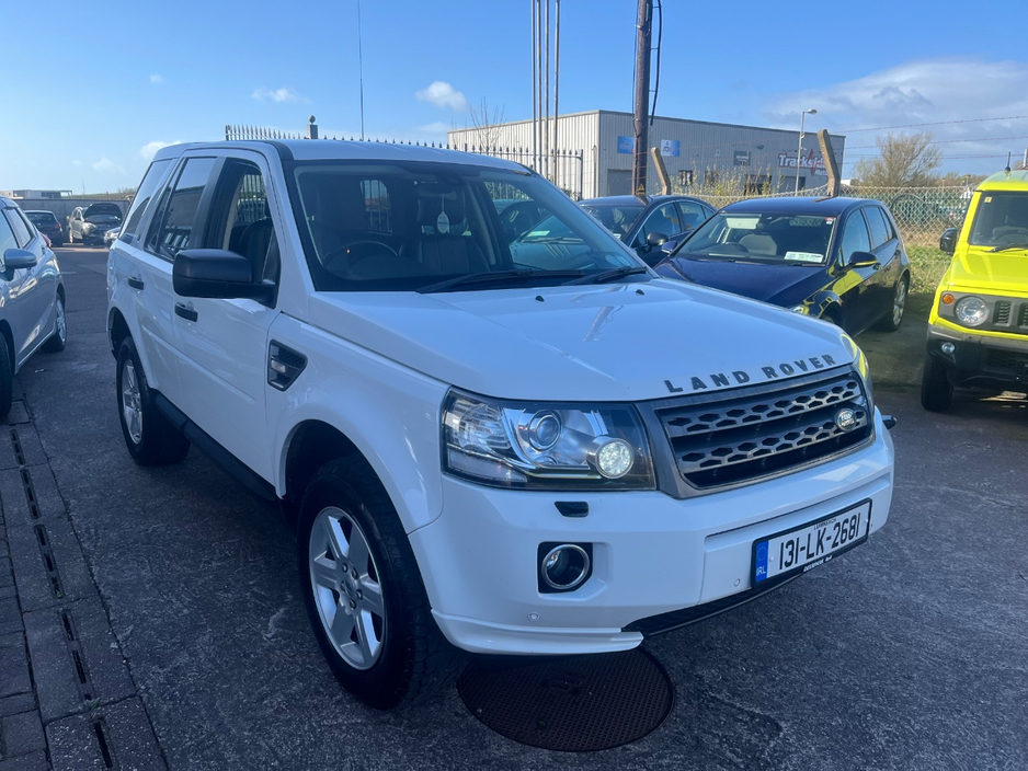 2013 Land Rover Freelander - image 2