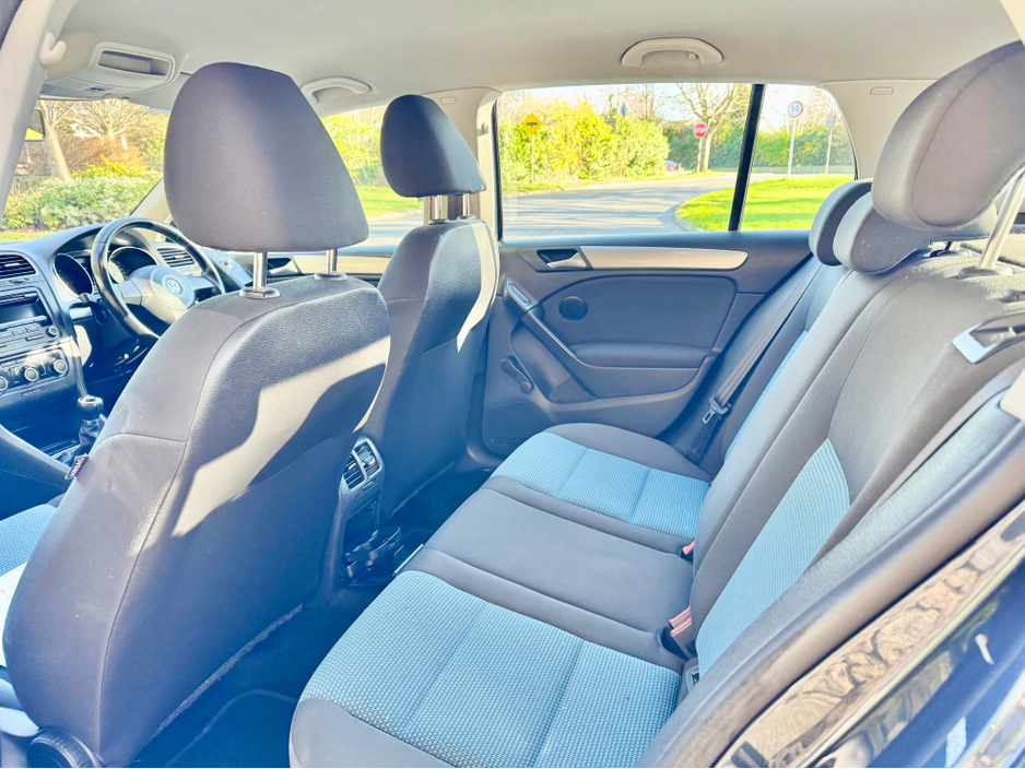 2012 Volkswagen Golf - image 19