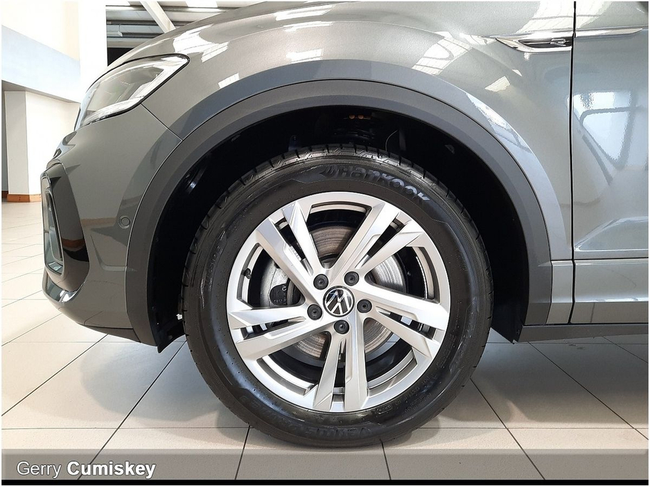 2025 Volkswagen T-Roc - image 16