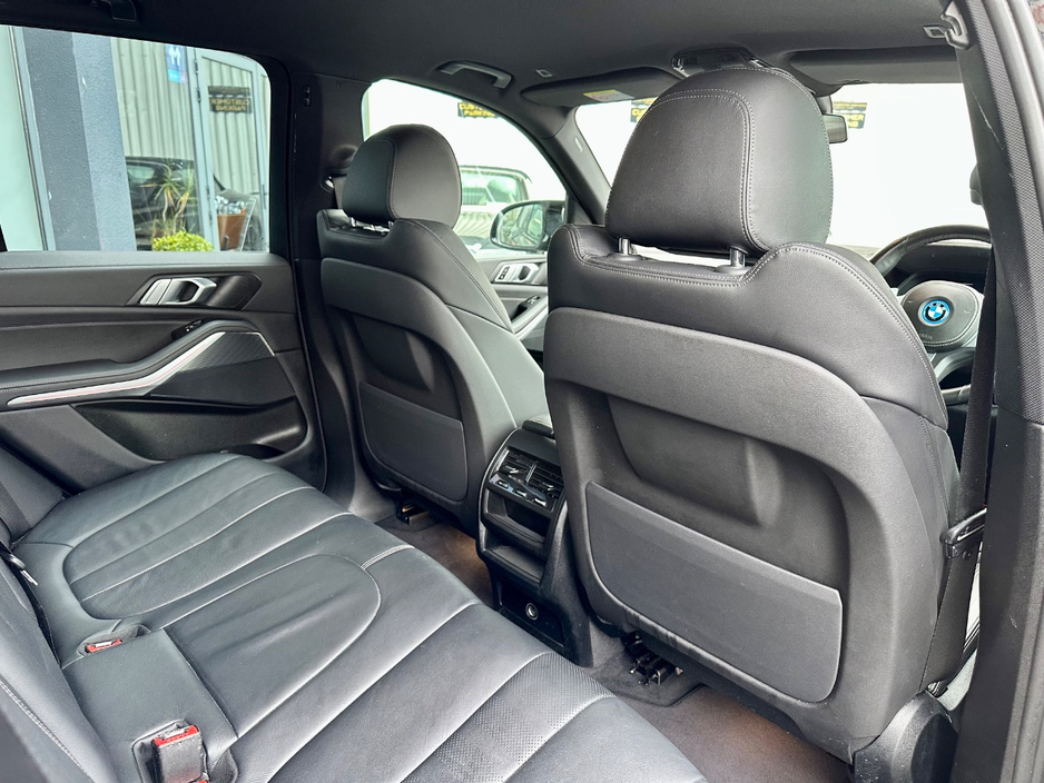 2022 BMW X5 - image 16