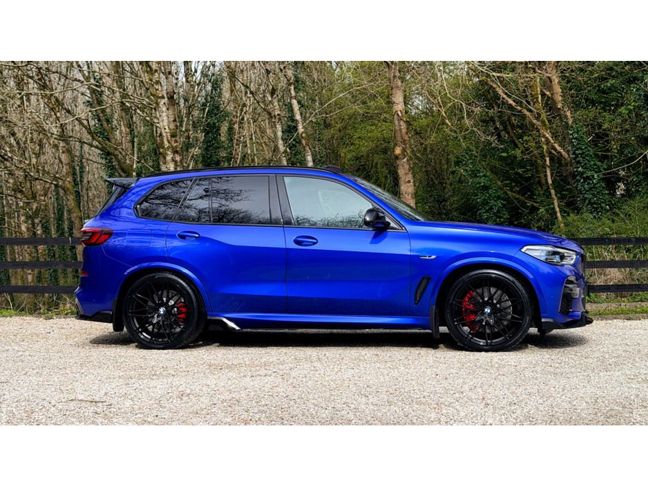 2022 BMW X5 - image 5