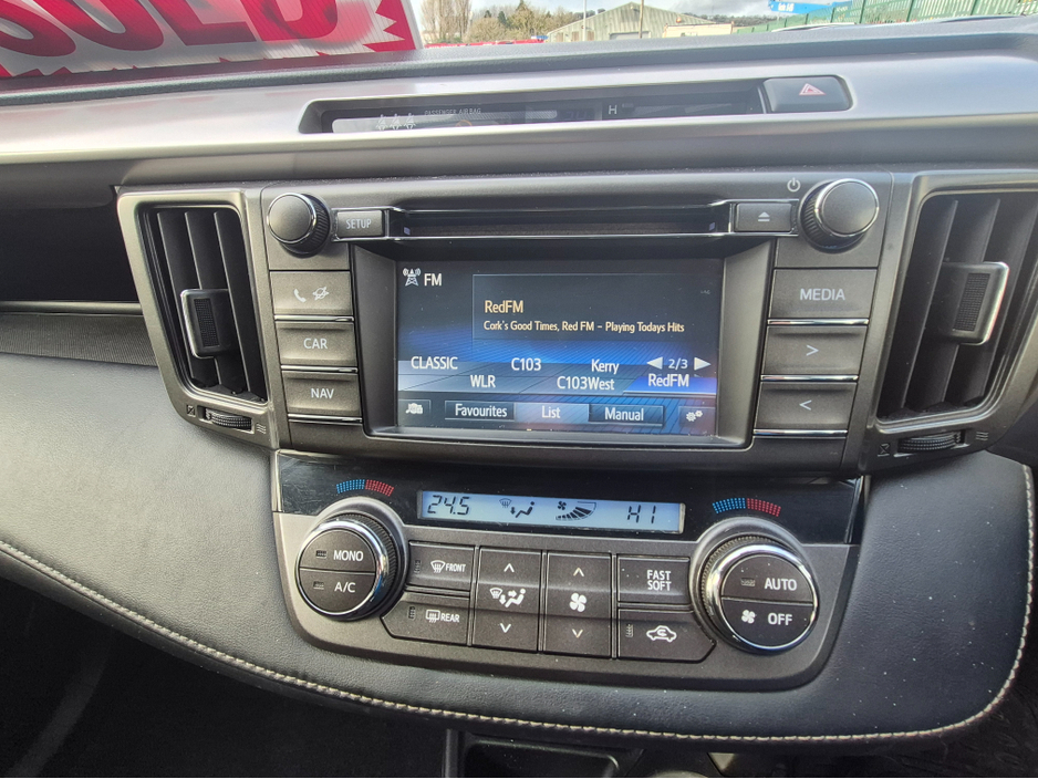 2015 Toyota Rav4 - image 5