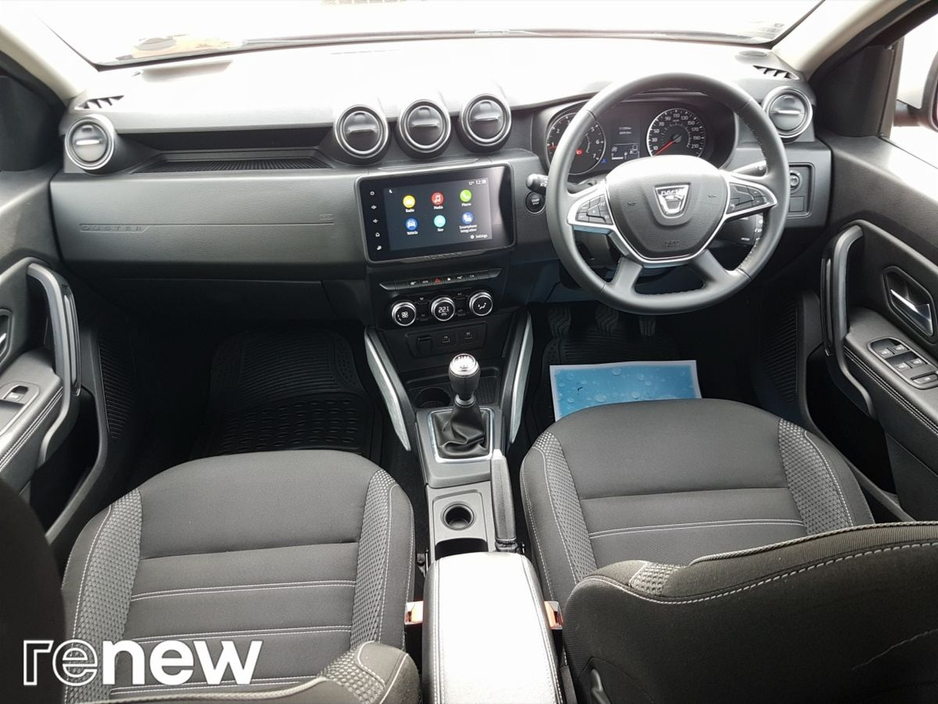 2022 Dacia Duster - image 2