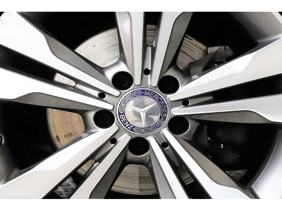 2015 Mercedes-Benz CLA Class - image 29