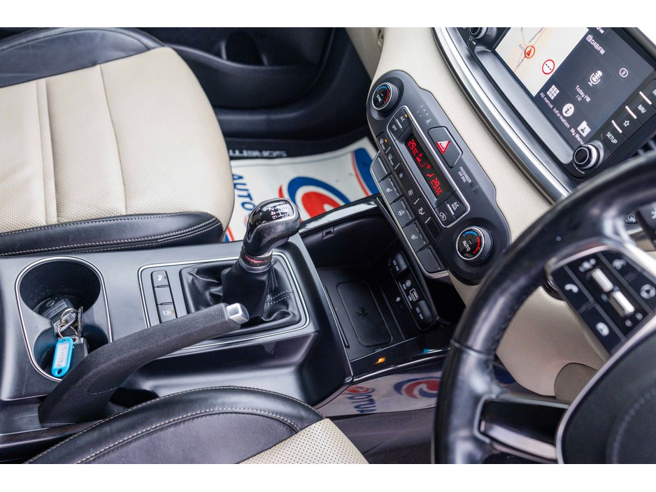 2018 Kia Sorento - image 19